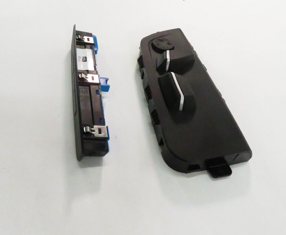 Thumbnail 4: 2014 BMW 535i (F10) LEFT FRONT DRIVER MEMORY SEAT ADJUSTMENT SWITCH BUTTON