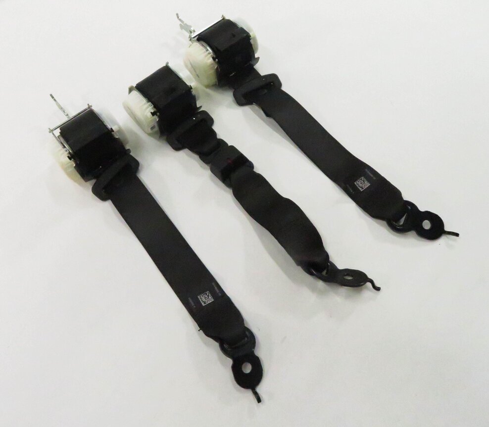 2014 BMW 535i (F10) REAR SEAT - SEATBELT RETRACTOR SET-3 (BLACK)