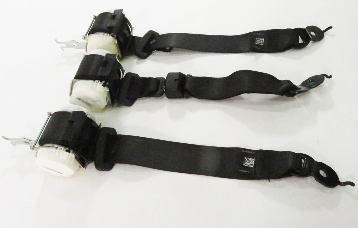 Thumbnail 4: 2014 BMW 535i (F10) REAR SEAT - SEATBELT RETRACTOR SET-3 (BLACK)