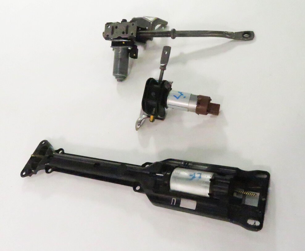 Thumbnail 5: 2014 BMW 535i (F10) LEFT FRONT DRIVER MEMORY SEAT MOTOR SET-3