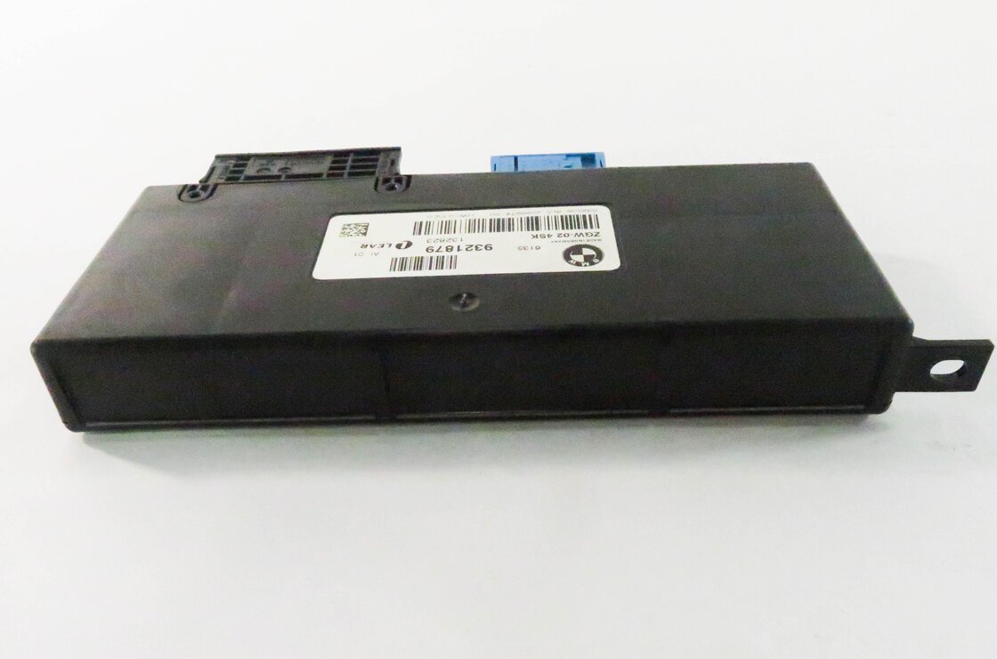 Thumbnail 6: 2014 BMW 535i (F10) CENTRAL GATEWAY CONTROL MODULE
