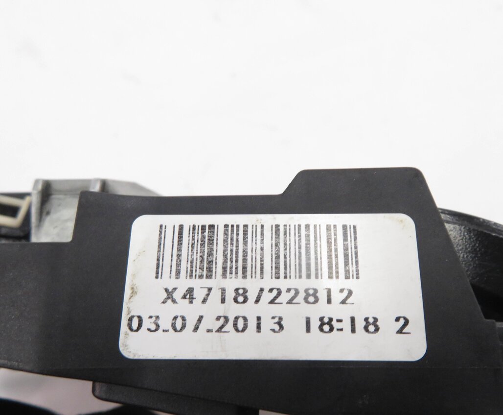 Thumbnail 10: 09-18 BMW 528i 535i 550i 740i 750i 760i RIGHT FRONT COMFORT DOOR HANDLE (BLACK)