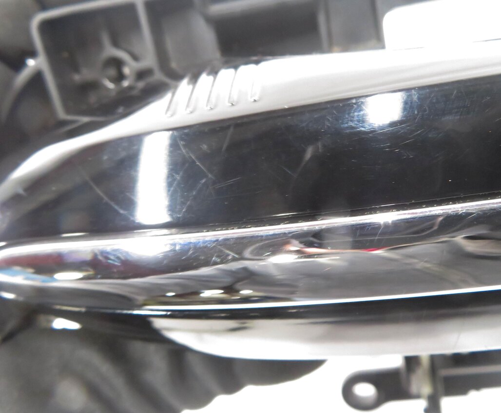 Thumbnail 12: 09-18 BMW 528i 535i 550i 740i 750i 760i RIGHT FRONT COMFORT DOOR HANDLE (BLACK)