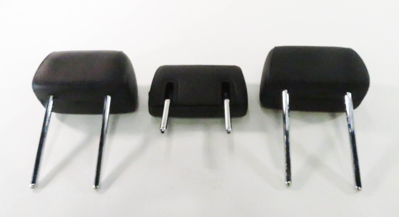 Thumbnail 10: 2014 BMW 535i (F10) REAR - LEFT / CENTER / RIGHT - HEADREST SET (BLACK LEATHER)