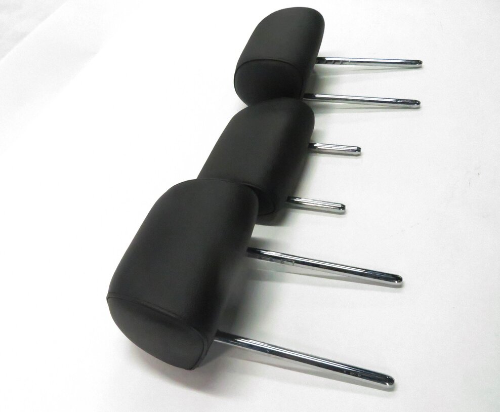 Thumbnail 4: 2014 BMW 535i (F10) REAR - LEFT / CENTER / RIGHT - HEADREST SET (BLACK LEATHER)