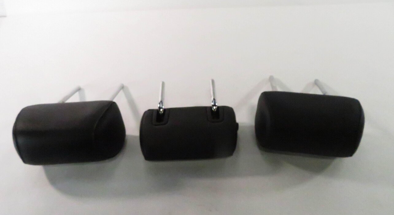 Thumbnail 8: 2014 BMW 535i (F10) REAR - LEFT / CENTER / RIGHT - HEADREST SET (BLACK LEATHER)