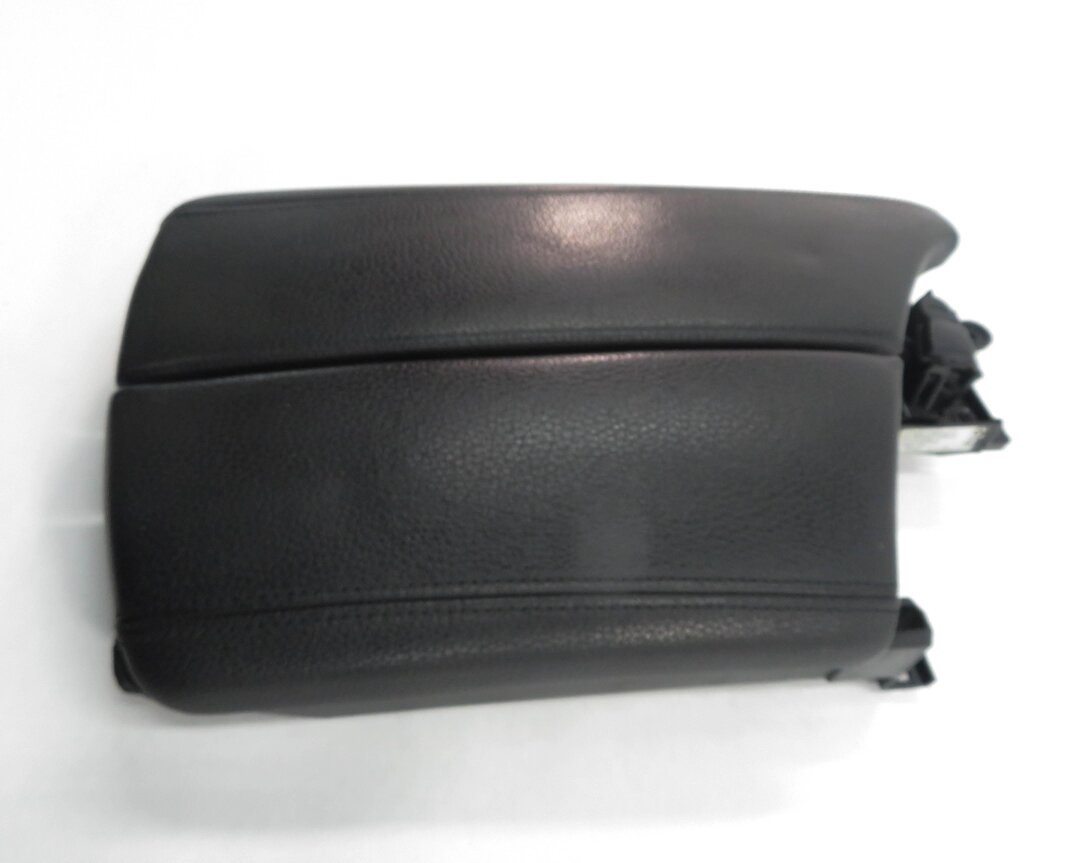 Thumbnail 3: 2011 BMW 528i 535i 550i (F10) FRONT CENTER CONSOLE ARM REST LID (BLACK LEATHER)