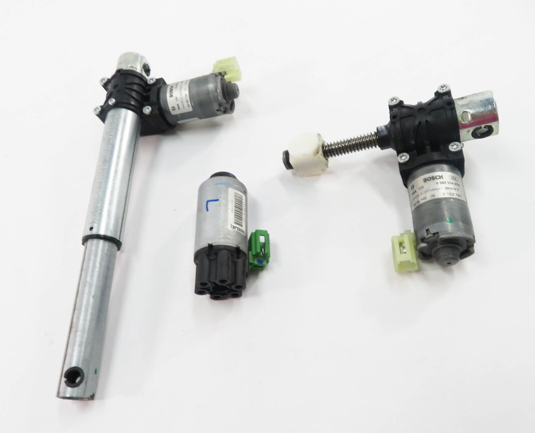 Thumbnail 2: 2011 BMW 535i (F10) LEFT FRONT DRIVER SEAT MOTOR SET-3