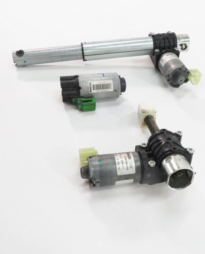 Thumbnail 4: 2011 BMW 535i (F10) LEFT FRONT DRIVER SEAT MOTOR SET-3