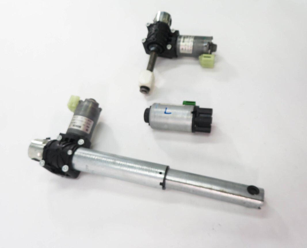 Thumbnail 5: 2011 BMW 535i (F10) LEFT FRONT DRIVER SEAT MOTOR SET-3