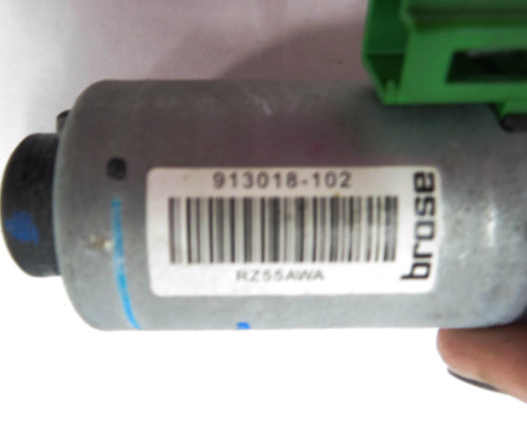 Thumbnail 8: 2011 BMW 535i (F10) LEFT FRONT DRIVER SEAT MOTOR SET-3