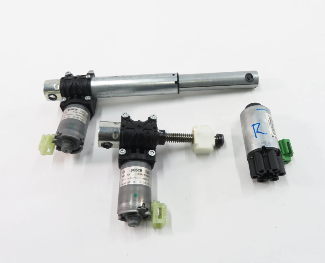 Thumbnail 2: 2011 BMW 535i (F10) RIGHT FRONT PASSENGER SEAT MOTOR SET-3