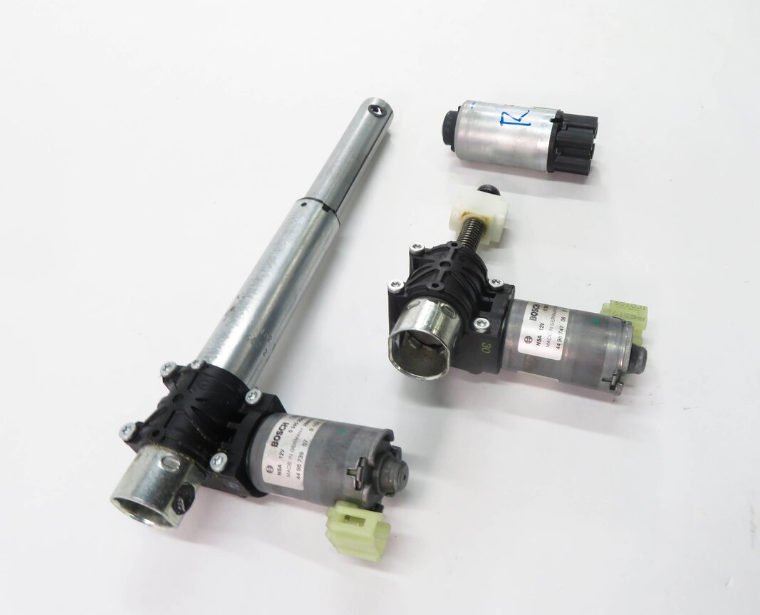 Thumbnail 4: 2011 BMW 535i (F10) RIGHT FRONT PASSENGER SEAT MOTOR SET-3