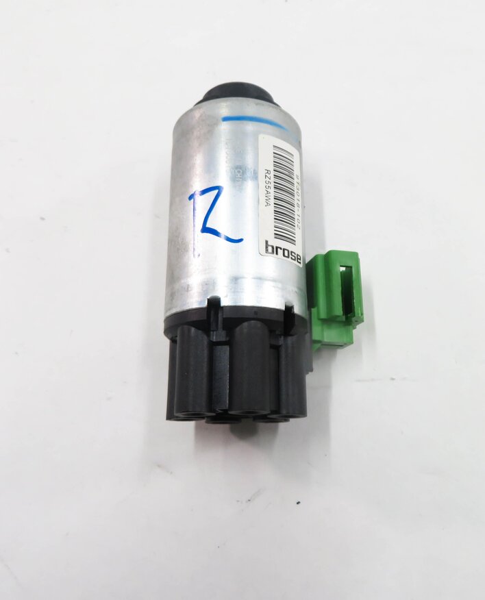 Thumbnail 5: 2011 BMW 535i (F10) RIGHT FRONT PASSENGER SEAT MOTOR SET-3