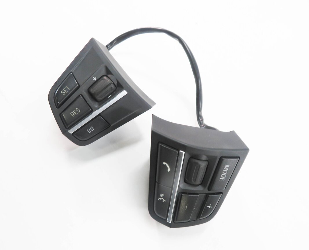2011 BMW 535i (F10) STEERING SWITCH BUTTON SET-2