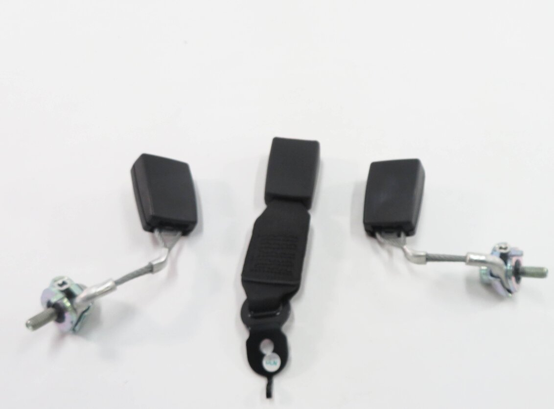 Thumbnail 6: 2011 BMW 535i (F10) REAR SEAT - SEATBELT BUCKLE RECEIVER SET-3 (BLACK)