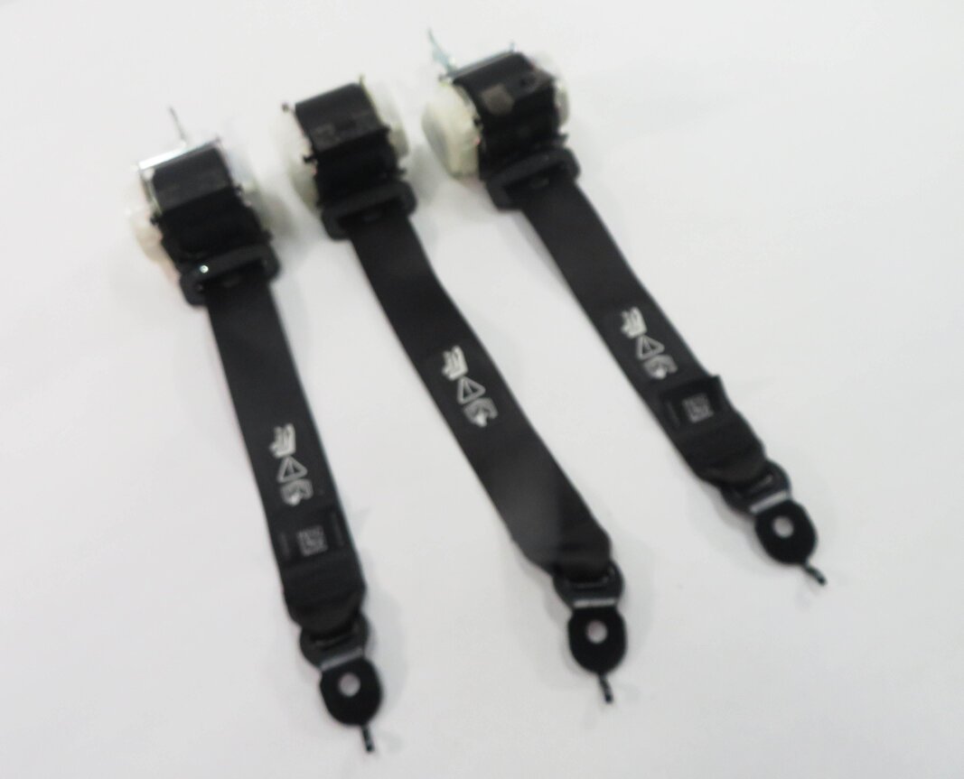 2011 BMW 535i (F10) REAR SEAT - SEATBELT RETRACTOR SET-3 (BLACK)
