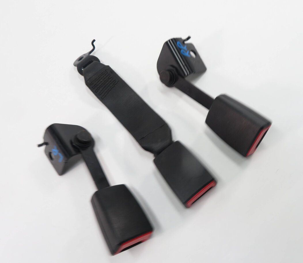 2012 BMW 750i (F01) REAR SEAT - SEATBELT BUCKLE RECEIVER SET-3