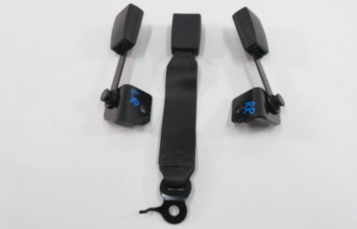 Thumbnail 5: 2012 BMW 750i (F01) REAR SEAT - SEATBELT BUCKLE RECEIVER SET-3