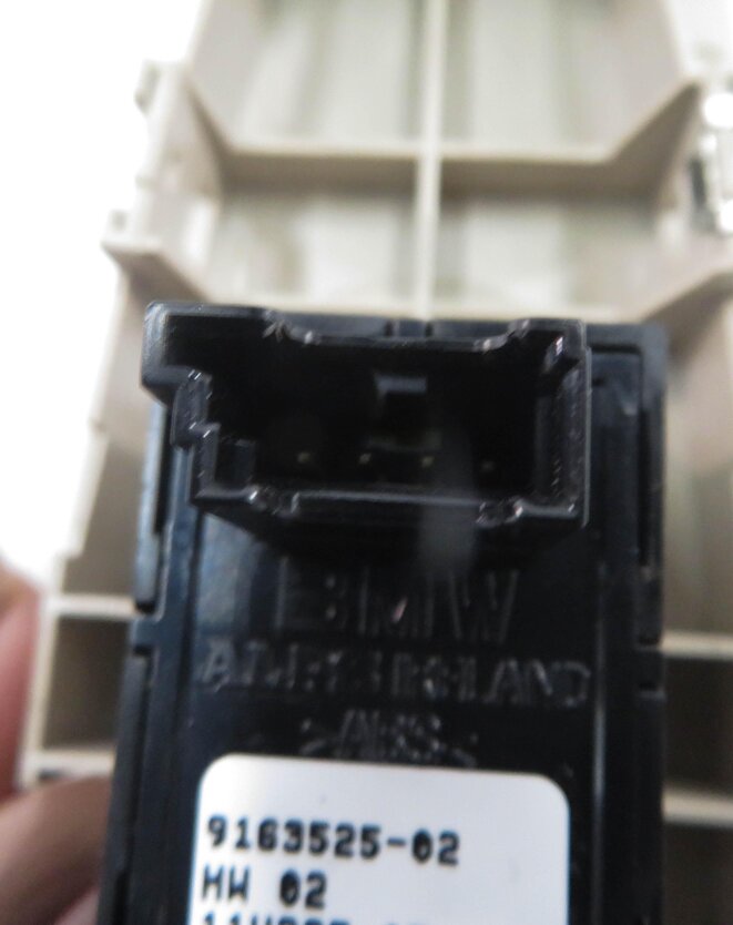 Thumbnail 8: 2012 BMW 750i (F01) RIGHT FRONT PASSENGER DOOR POWER WINDOW SWITCH (OYSTER)