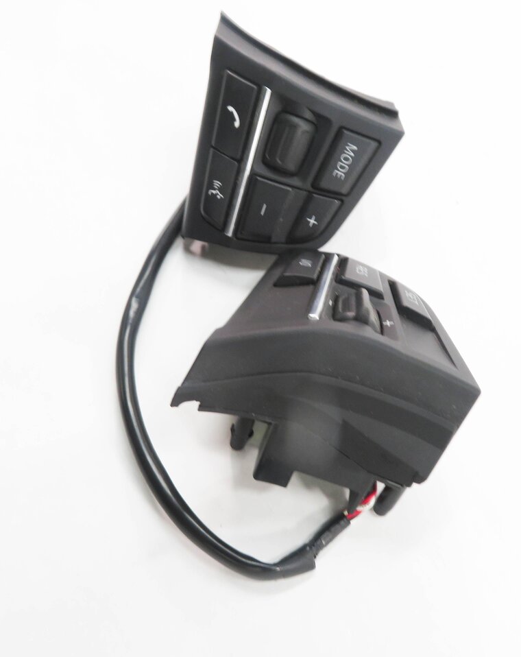 Thumbnail 5: 2012 BMW 750i (F01) STEERING CRUISE CONTROL PHONE MODE SWITCH BUTTON SET-2