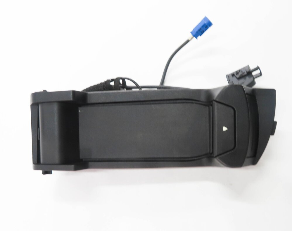 Thumbnail 3: 2012 BMW 750i (F01) FRONT CENTER CONSOLE CELL PHONE SNAP IN CRADLE