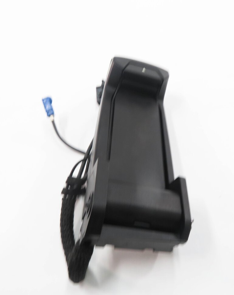 Thumbnail 5: 2012 BMW 750i (F01) FRONT CENTER CONSOLE CELL PHONE SNAP IN CRADLE