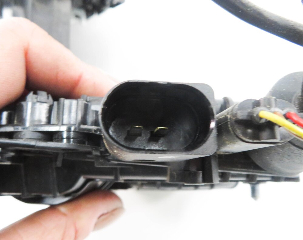 Thumbnail 9: 11-15 BMW 740i 750i 760i B7 (F01) RIGHT REAR DOOR LOCK LATCH (SOFT CLOSE)