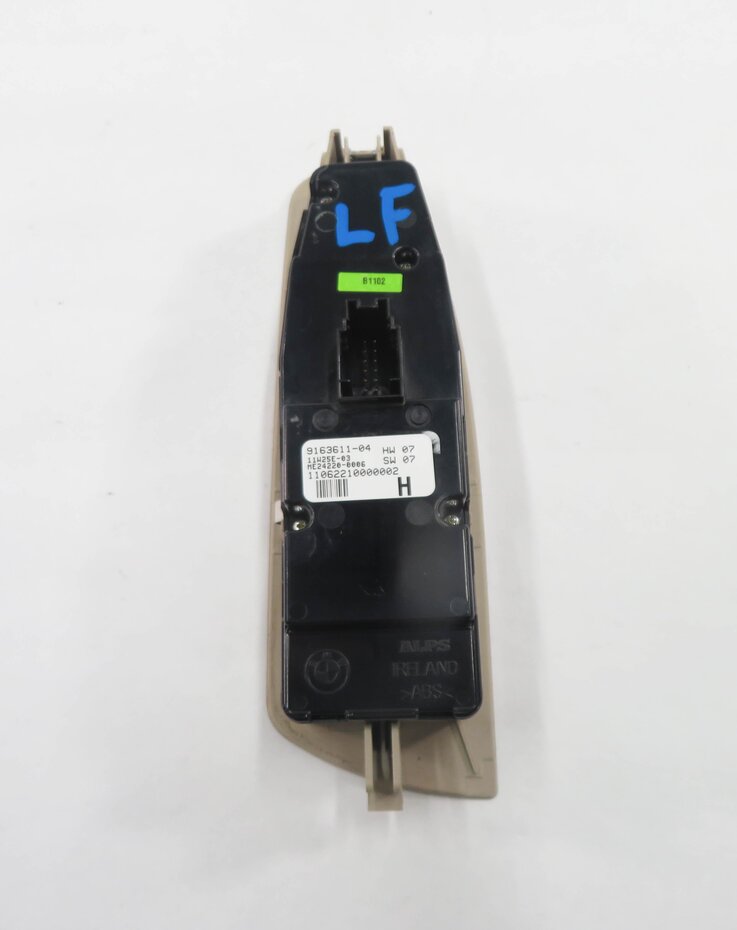 Thumbnail 7: 09-15 BMW 740i 750i 760i B7 (F01) DRIVER WINDOW SWITCH SHADE & P-FOLD (OYSTER)