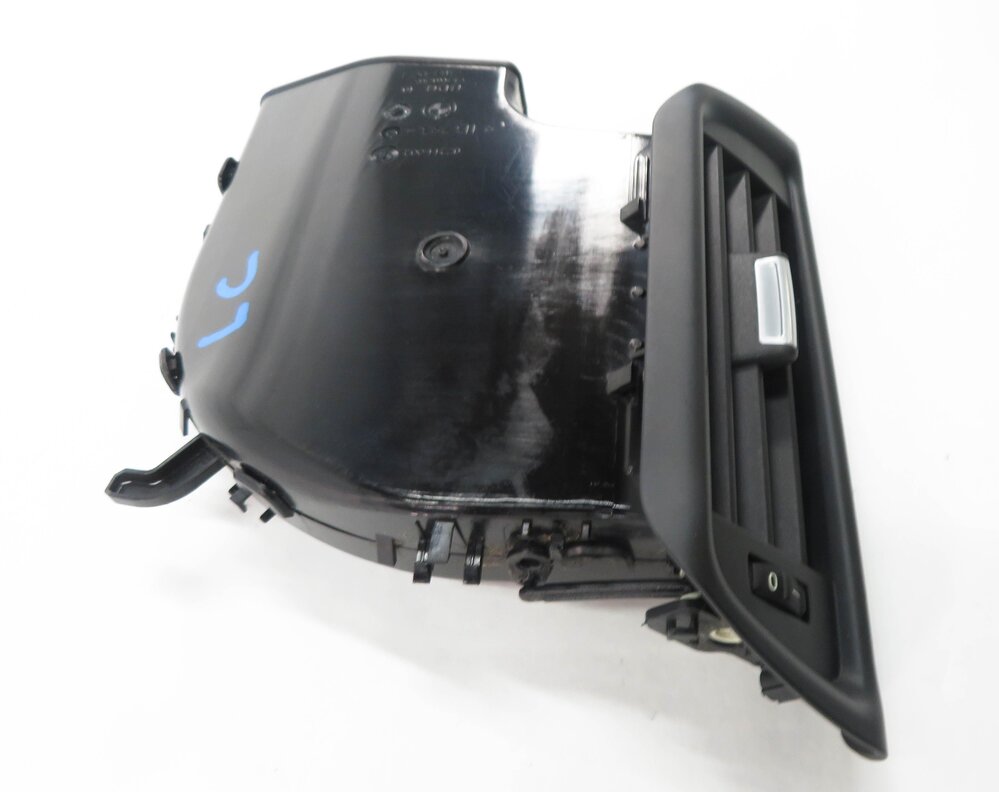 Thumbnail 3: 2012 BMW 750i (F01) LEFT REAR B-PILLAR HEATER A/C AIR VENT