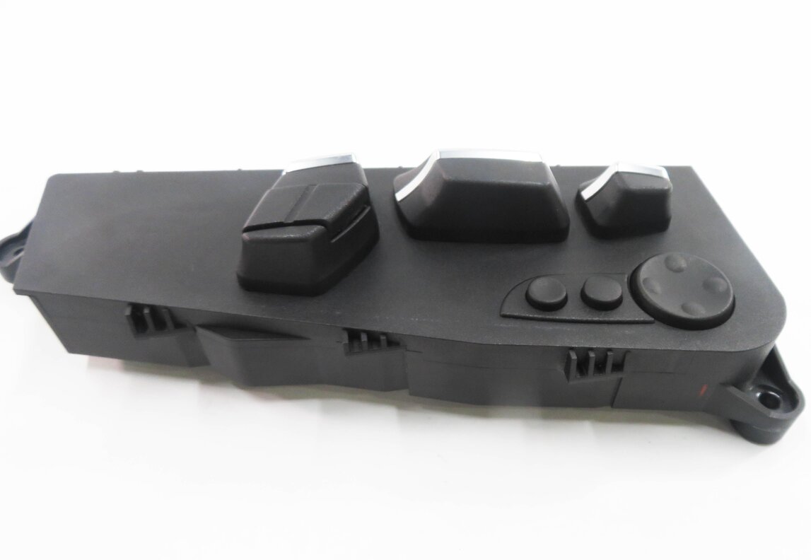 Thumbnail 4: 2012 BMW 750i (F01) LEFT FRONT DRIVER SEAT ADJUSTMENT SWITCH BUTTON