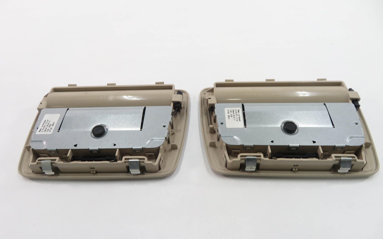 Thumbnail 7: 2012 BMW 750i (F01) REAR MAKUP VANITY MIRROR SET-2 (OYSTER)