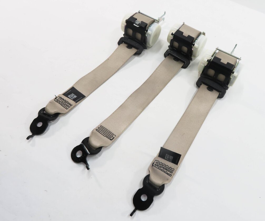 2012 BMW 750i (F01) REAR SEAT - SEATBELT RETRACTOR SET-3 (OYSTER)
