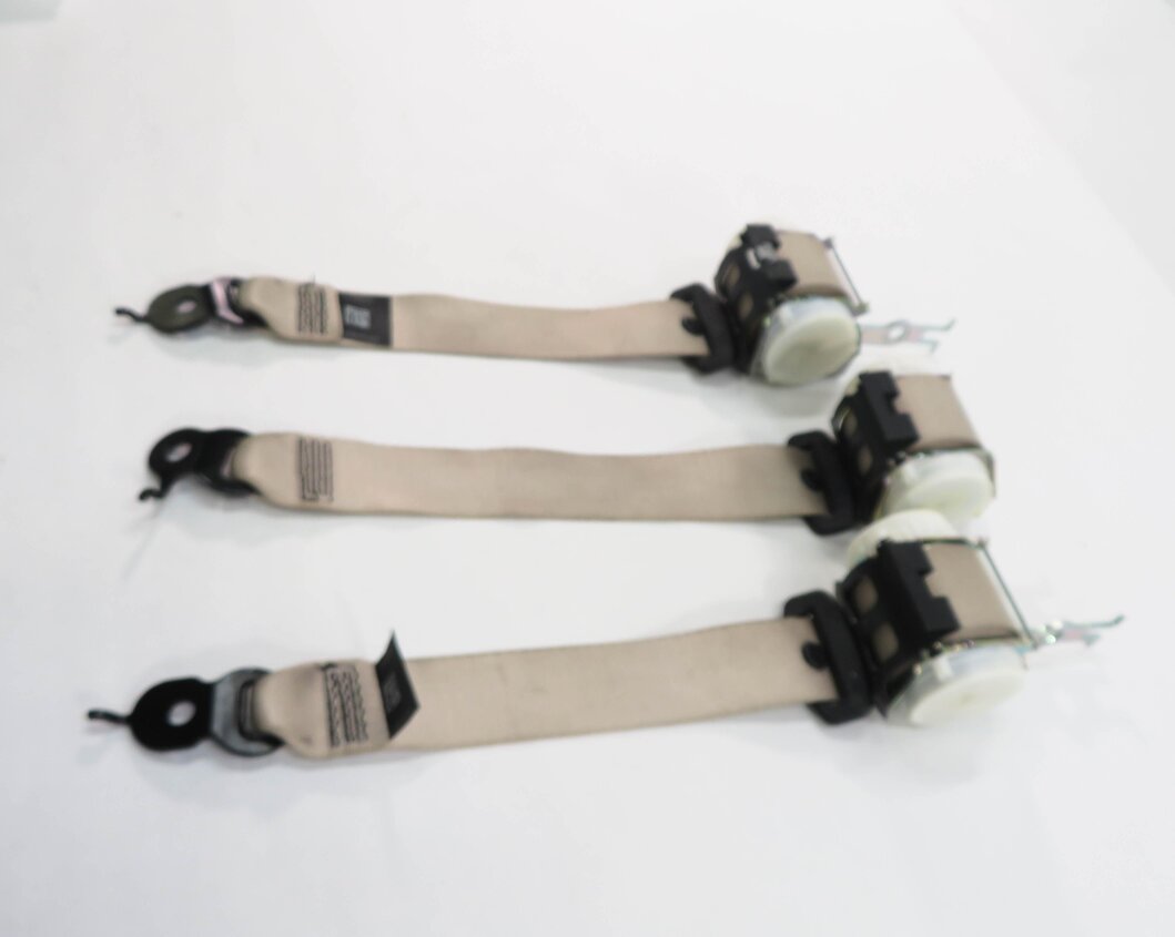 Thumbnail 5: 2012 BMW 750i (F01) REAR SEAT - SEATBELT RETRACTOR SET-3 (OYSTER)