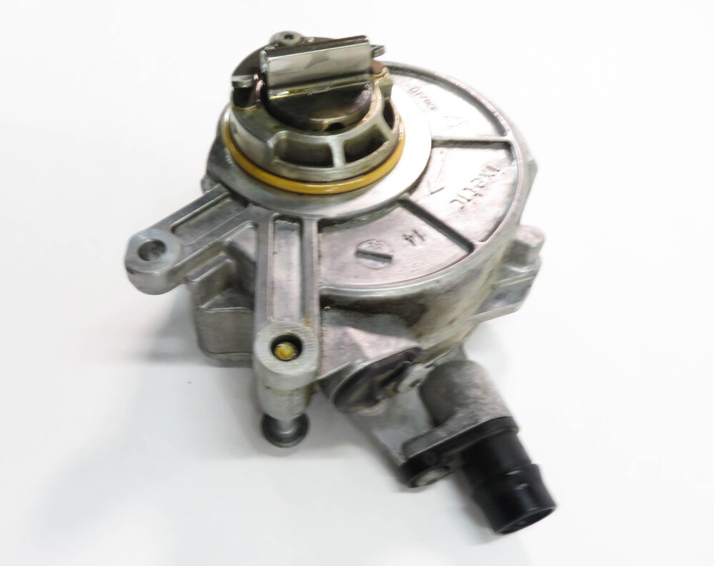 Thumbnail 3: 2010-2017 BMW 550i 650i 750i M5 M6 X5 X6 - 4.4L V8 TWIN TURBO BRAKE VACUUM PUMP