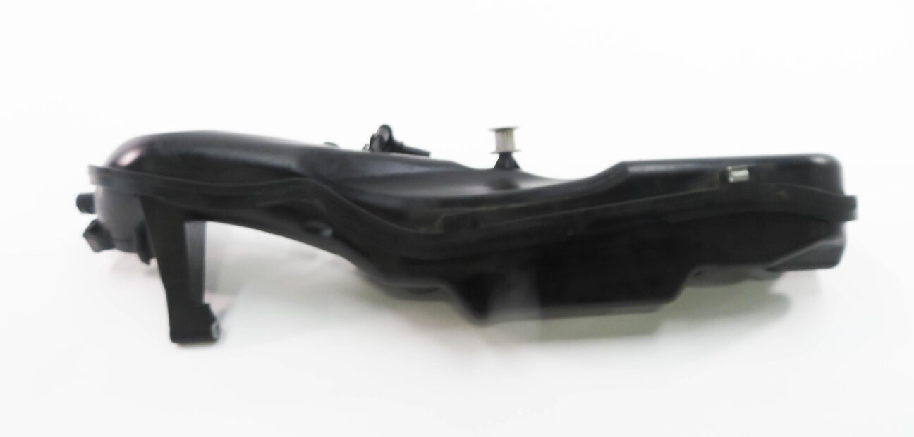 Thumbnail 5: 08-14 BMW 550i 650i 750i X5 X6 (F01 F10 E70 E71) 4.4L N63 - LEFT INTAKE MANIFOLD