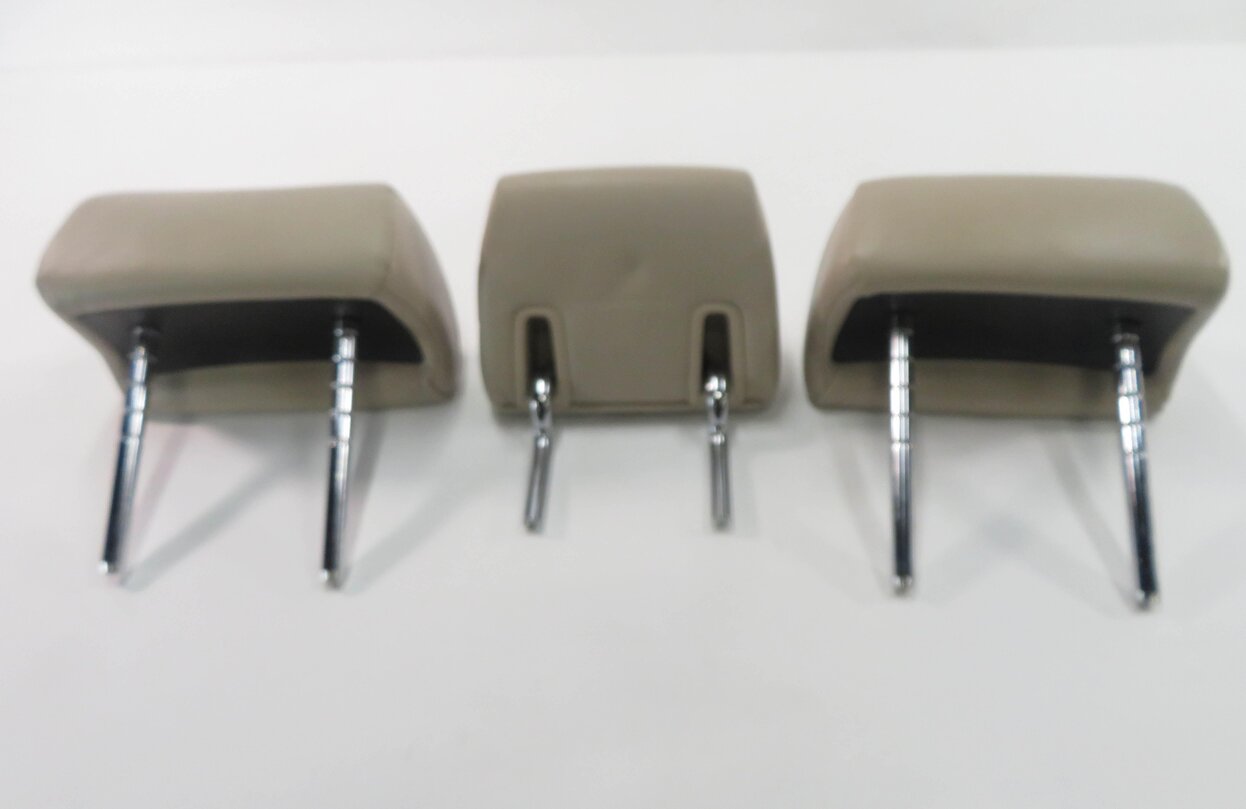 Thumbnail 7: 2012 BMW 750i (F01) REAR SEAT - HEADREST SET-3 (SADDLE BROWN LIGHT LEATHER)