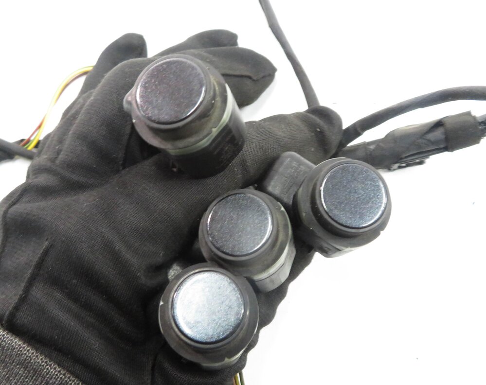 Thumbnail 6: 2012 BMW 750i (F01) REAR PDC PARK DISTANCE SENSOR SET w/ HARNESS (SOPHISTO GRAY)
