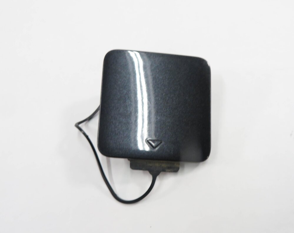 Thumbnail 2: 2012 BMW 750i (F01) REAR TOWING EYE TOW HOOK COVER TRIM (SOPHISTO GRAY II B90)