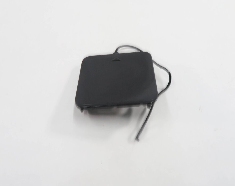 Thumbnail 5: 2012 BMW 750i (F01) REAR TOWING EYE TOW HOOK COVER TRIM (SOPHISTO GRAY II B90)