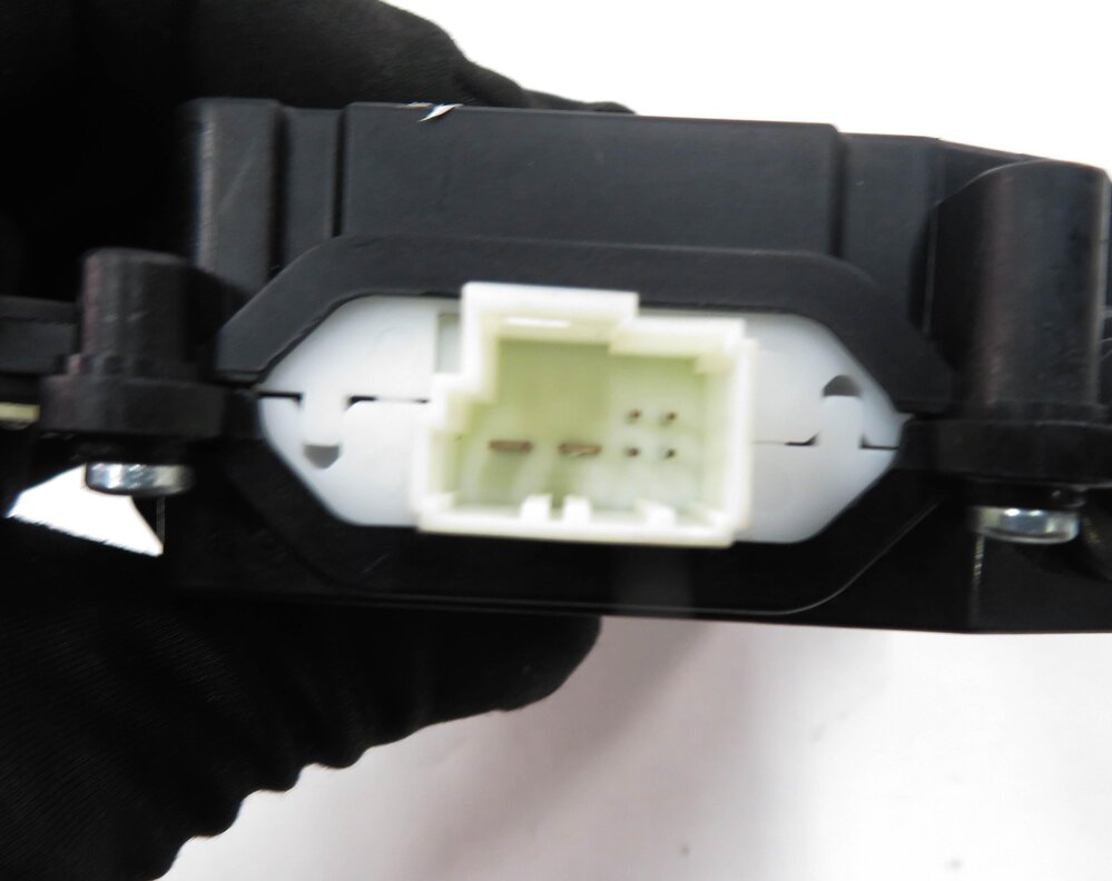 Thumbnail 12: 2012 BMW 750i (F01) REAR TRUNK LOCK LATCH ACTUATOR