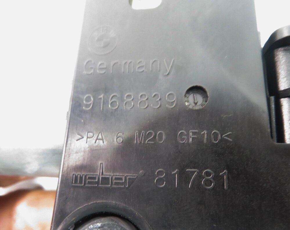 Thumbnail 9: 2012 BMW 750i (F01) LEFT REAR POWER WINDOW SHADE MOTOR