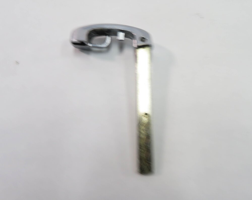 Thumbnail 5: 2012 BMW 750i (F01) LEFT FRONT DRIVER DOOR HANDLE LOCK CYLINDER w/ KEY