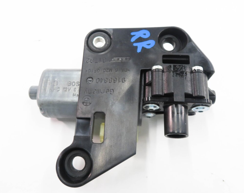 Thumbnail 5: 2012 BMW 750i (F01) RIGHT REAR DOOR WINDOW SHADE MOTOR