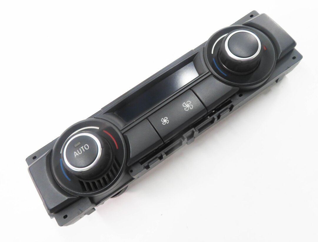 2007-2013 BMW X5 (E70) REAR HEATER A/C CLIMATE TEMPERATURE CONTROL PANEL