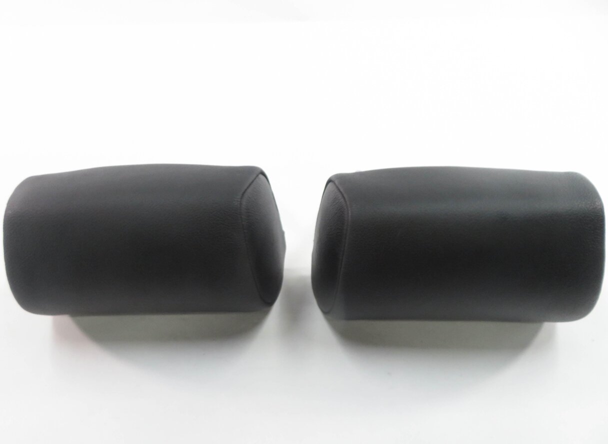Thumbnail 6: 2008 BMW X5 (E70) REAR SEAT - LEFT & RIGHT BLACK LEATHER HEADREST SET-2