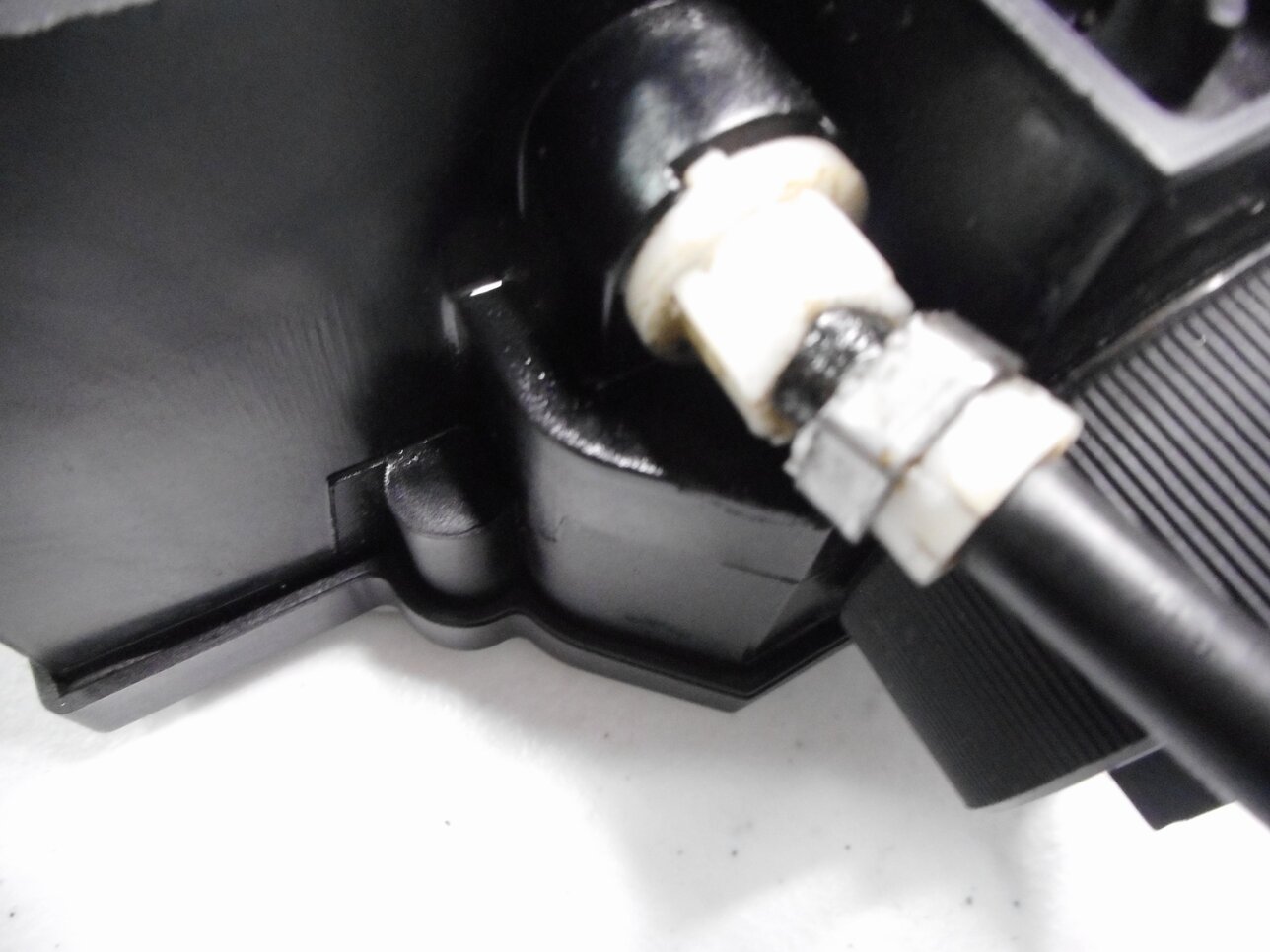 Thumbnail 8: 2008 BMW X5 (E70) EMERGENCY PARKING BRAKE ACTUATOR MOTOR w/ CABLES