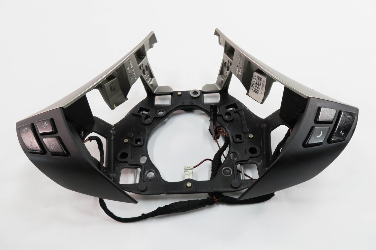 Thumbnail 2: 2006 BMW 550i (E60) STEERING SWITCH BUTTON SET w/ TRIM