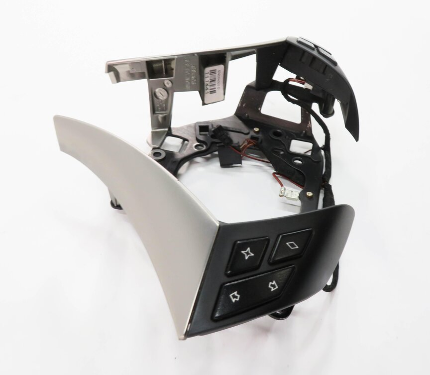 Thumbnail 3: 2006 BMW 550i (E60) STEERING SWITCH BUTTON SET w/ TRIM