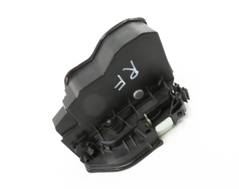 09-18 BMW 1/2/3/4/5/7/ X1 X3 X4 (E87 E90 F01 F10) RIGHT FRONT DOOR LOCK LATCH